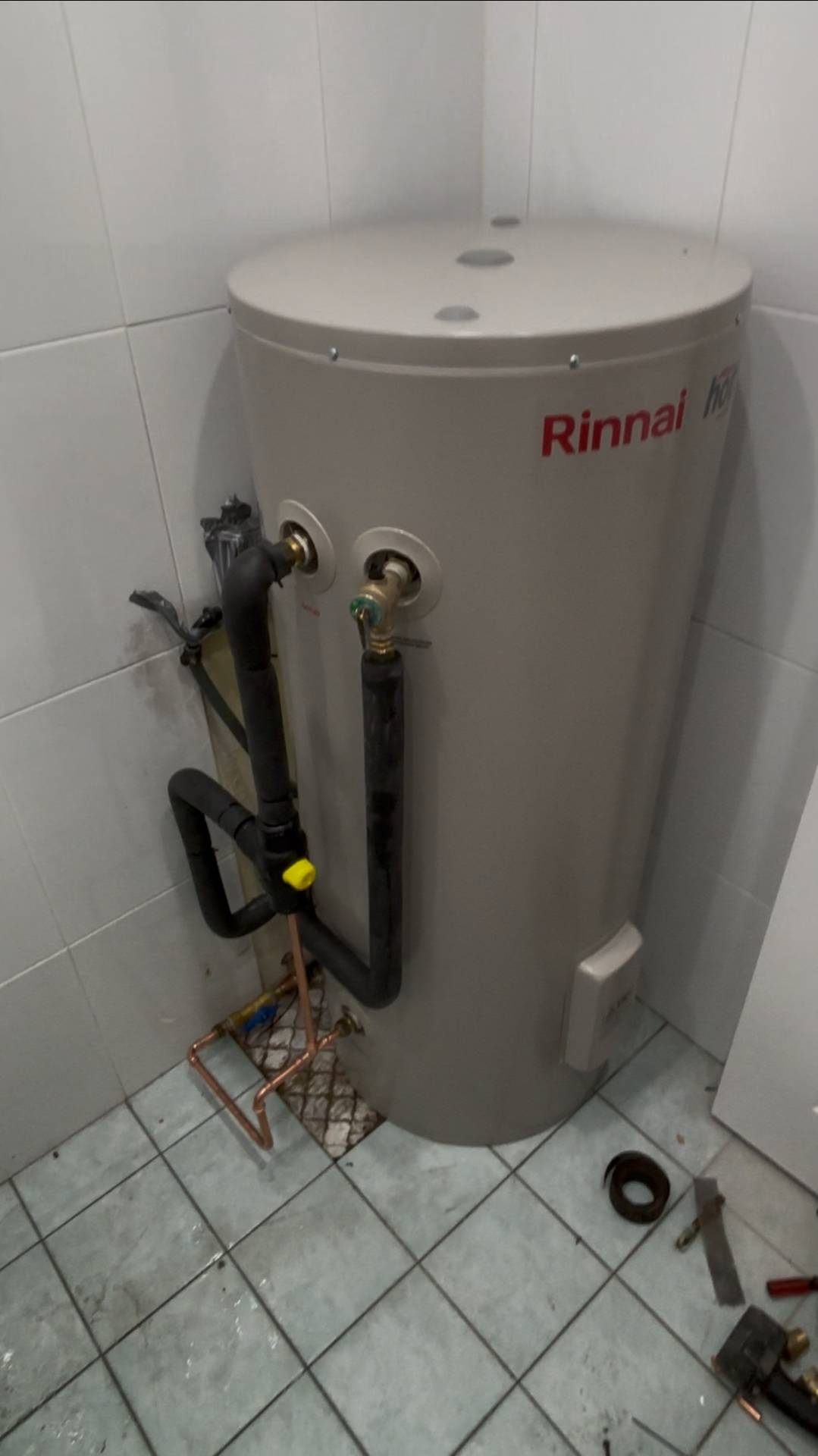Rinnai hot water system installed by Endeavour Plumbing Group